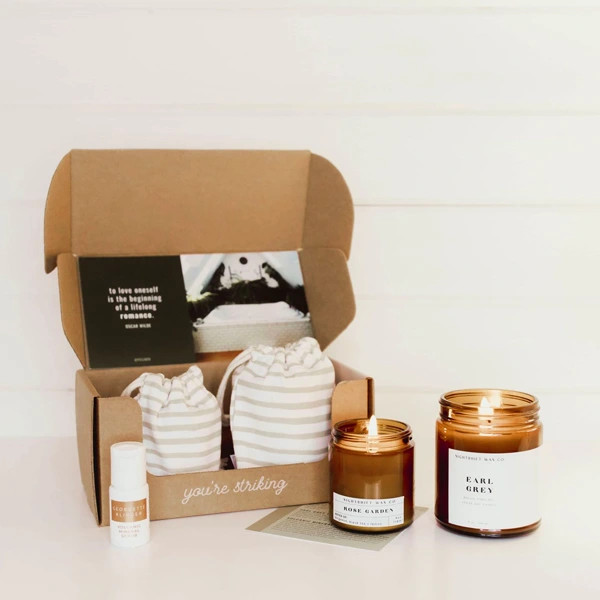 candle subscription packaging